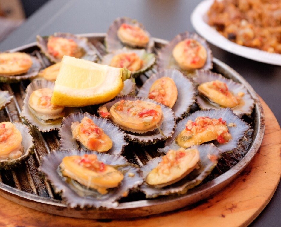 Grilled limpets